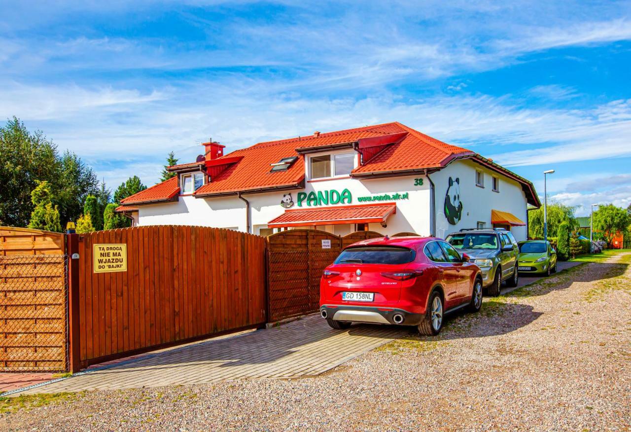 Pokoje Goscinne Panda Karwia Exterior photo